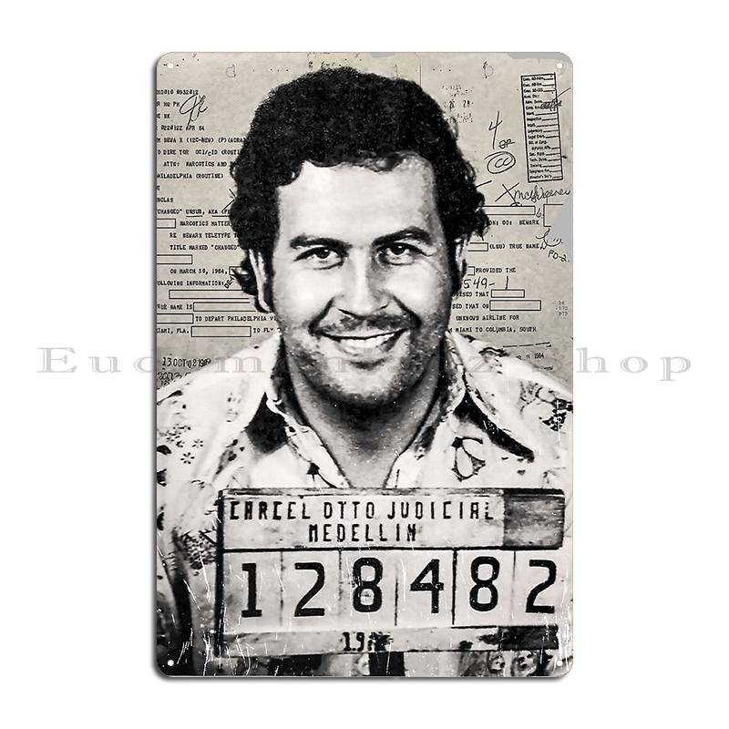 Пабло Эскобар Запись об аресте 1976 Фоторобот Металлическая табличка Постер Настенная табличка Создать Дизайн Клуб Паб Настенный рисунок Жестяная табличка Постер 20x30cm
Пабло Эскобар Запись об аресте 1976 Фоторобот Металлическая табличка Постер Настенная табличка Создать Дизайн Клуб Паб Настенный рисунок Жестяная табличка Постер 20x30cm