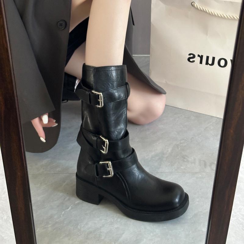 2025 autumn small man taller and thinner medium boots women s boots retro British thick high heel Martin boots women s 40 чорний
2025 autumn small man taller and thinner medium boots women s boots retro British thick high heel Martin boots women s 40 чорний