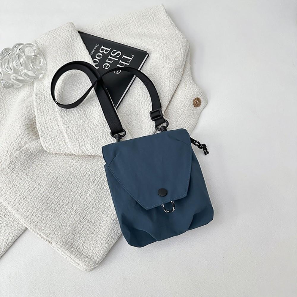Portable Lightweight Crossbody Bag Casual Style Adjustable Strap Shoulder Bag Multi-Pocket Single Shoulder Bag Daily Use
Portable Lightweight Crossbody Bag Casual Style Adjustable Strap Shoulder Bag Multi-Pocket Single Shoulder Bag Daily Use
