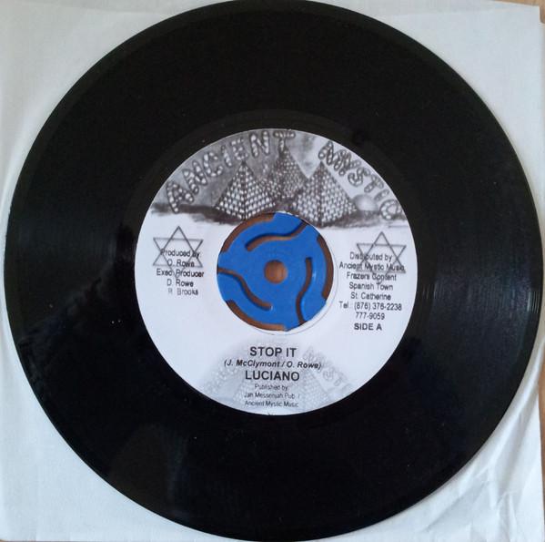 7inch Record LUCIANO - Stop It NONE Ancient Mystic 2005 Jamaica Reggae, Ska & Dub Used
7inch Record LUCIANO - Stop It NONE Ancient Mystic 2005 Jamaica Reggae, Ska & Dub Used