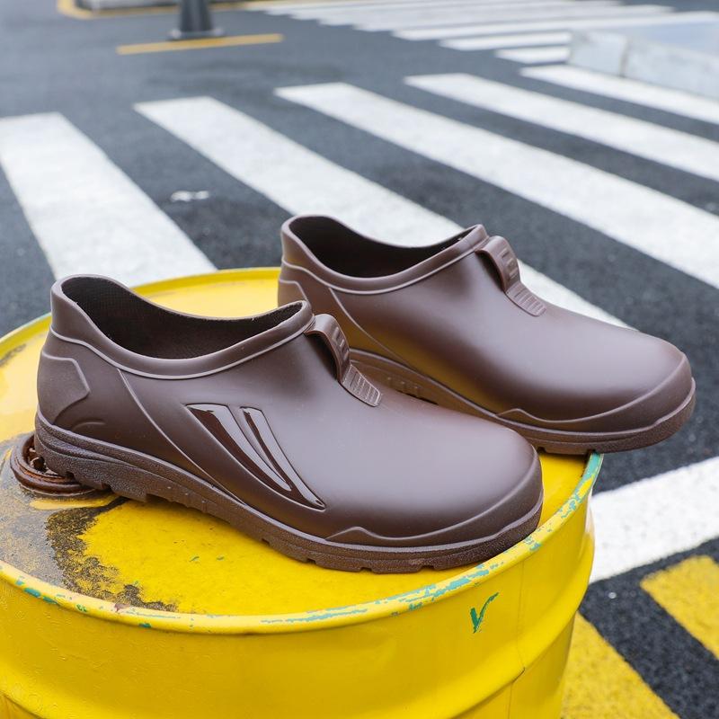 Новая дождевая обувь мужская короткая рабочая обувь низкие кеды автомойка рыбалка резиновая обувь легкие галоши обувь-слиток 44
Новая дождевая обувь мужская короткая рабочая обувь низкие кеды автомойка рыбалка резиновая обувь легкие галоши обувь-слиток 44