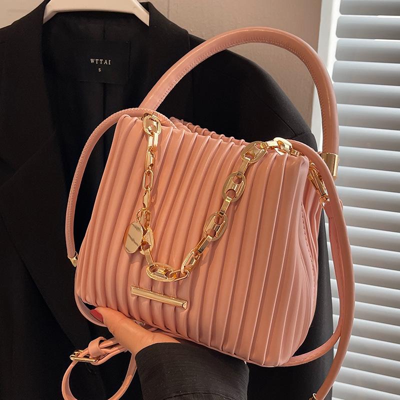 Premium texture small bag women s summer new niche design messenger bag chain portable pleated bucket bag no specification
Premium texture small bag women s summer new niche design messenger bag chain portable pleated bucket bag no specification