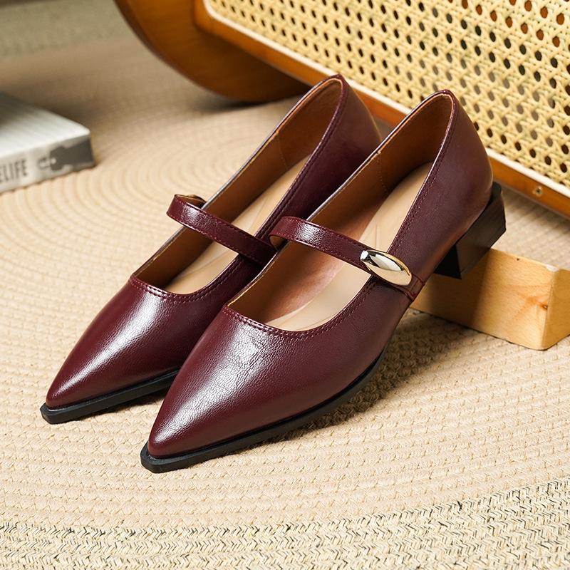 Женские туфли-лодочки 2025 новая модель с острым носком на невысоком толстом каблуке, темпераментные туфли из мягкой кожи, женская летняя обувь 40 бордовый
Женские туфли-лодочки 2025 новая модель с острым носком на невысоком толстом каблуке, темпераментные туфли из мягкой кожи, женская летняя обувь 40 бордовый