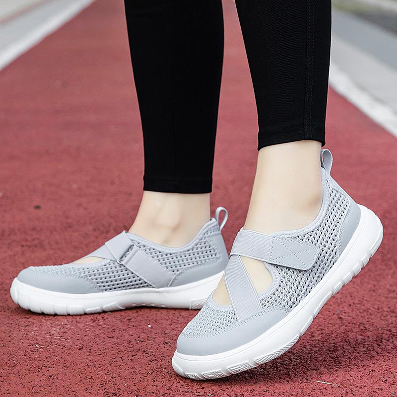 Summer hollow big net breathable and comfortable mother shoes light daily not stuffy feet sandals light 2025 35 светло-серый
Summer hollow big net breathable and comfortable mother shoes light daily not stuffy feet sandals light 2025 35 светло-серый