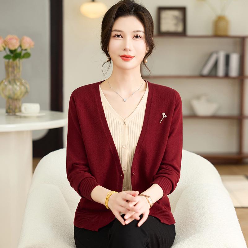 Spring Knit Two-Piece Cardigan - Stylish V-Neck Jacket for Middle-Aged & Elderly Women XL (105-120 kg) вино красного
Spring Knit Two-Piece Cardigan - Stylish V-Neck Jacket for Middle-Aged & Elderly Women XL (105-120 kg) вино красного