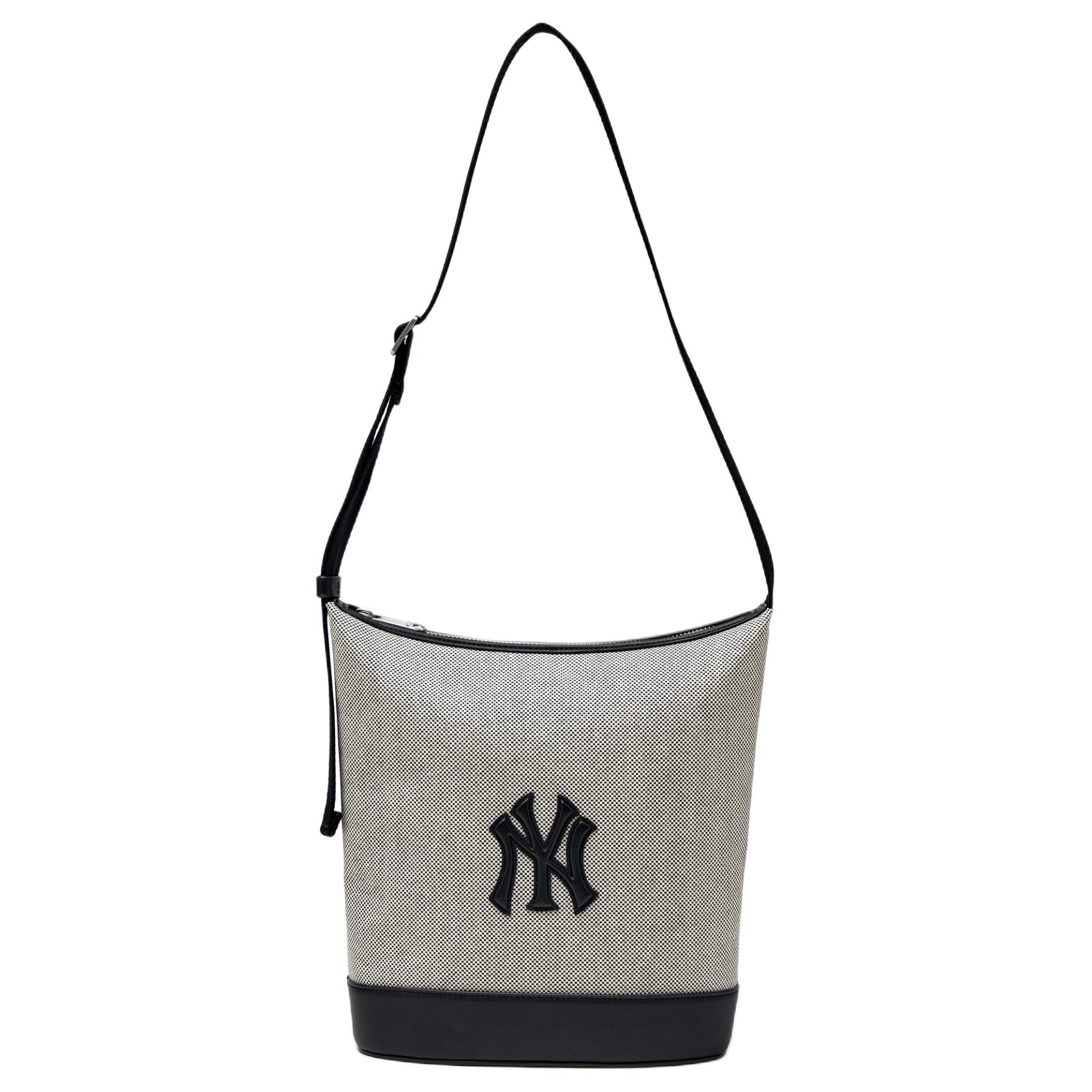 MLB New York Yankees Logo Leather Trim Cotton Polyester Bucket Shoulder Bag Women bags Black 3ABMBC15N-50BKS Black
MLB New York Yankees Logo Leather Trim Cotton Polyester Bucket Shoulder Bag Women bags Black 3ABMBC15N-50BKS Black