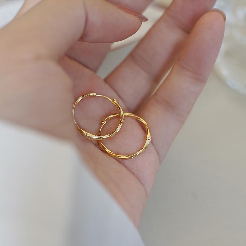 Minimalist Gold-Plated Twisted Ear Cuffs - S925 Sterling Silver Women s Jewelry Platinum Earrings
Minimalist Gold-Plated Twisted Ear Cuffs - S925 Sterling Silver Women s Jewelry Platinum Earrings