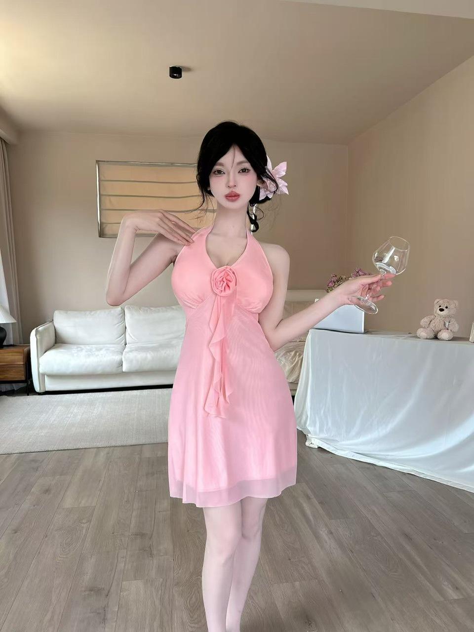 Sexy dress women s new mesh pure desire neck slim short suspender vest hip skirt L рожевий
Sexy dress women s new mesh pure desire neck slim short suspender vest hip skirt L рожевий