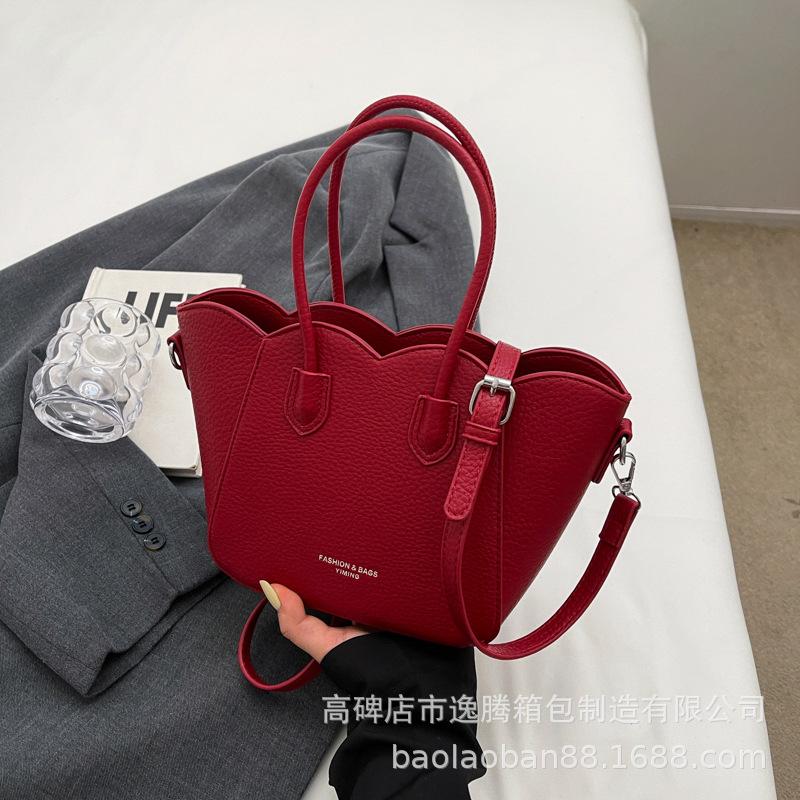 Premium sense bag women s 2024 new popular shoulder bag super fire work hand bag crossbody bucket bag
Premium sense bag women s 2024 new popular shoulder bag super fire work hand bag crossbody bucket bag