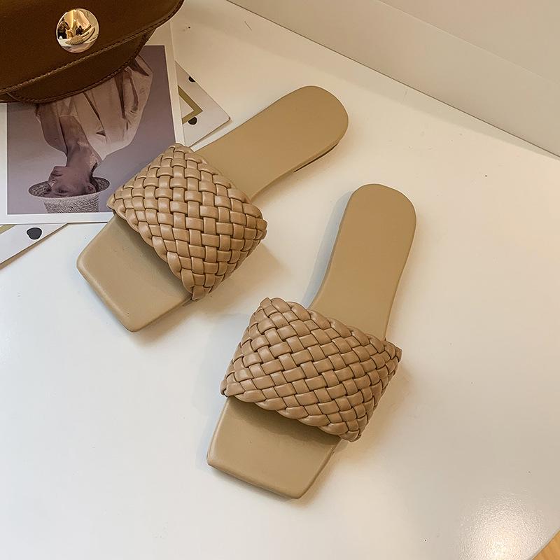 Женские летние плетеные легкие шлепанцы на одной лямке - корейский стиль, универсальная и удобная пляжная обувь Size 38 хаки
Женские летние плетеные легкие шлепанцы на одной лямке - корейский стиль, универсальная и удобная пляжная обувь Size 38 хаки