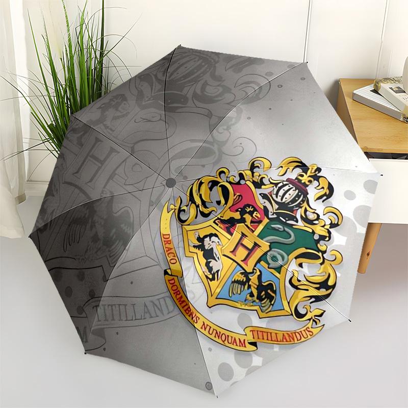 1pc Hogwarts Crest Umbrella with Plastic Handle,Cartoon Pattern,Suitable for All Seasons Multi-functional Umbrella473
1pc Hogwarts Crest Umbrella with Plastic Handle,Cartoon Pattern,Suitable for All Seasons Multi-functional Umbrella473