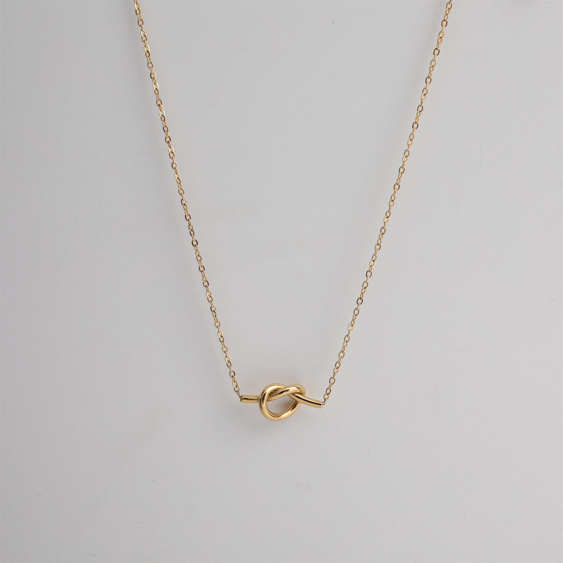 Hong Kong Style Niche Sweetheart Knotted Heart-Shaped Love Pendant Necklace Female Color Retention Plated 18K Gold Popular Collarbone Chain золотий
Hong Kong Style Niche Sweetheart Knotted Heart-Shaped Love Pendant Necklace Female Color Retention Plated 18K Gold Popular Collarbone Chain золотий