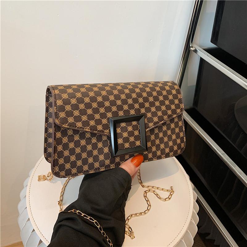 2025 ретро женская в этом году популярная корейская версия цепочка маленькая сумка женская универсальная ins темперамент сумка-мессенджер женская коричневый
2025 ретро женская в этом году популярная корейская версия цепочка маленькая сумка женская универсальная ins темперамент сумка-мессенджер женская коричневый