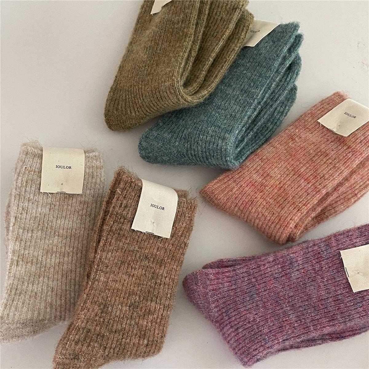Autumn Winter Thermal Women Socks 9% Wool Cashmere Thicken Warm Long Socks Japanese Style Knitting Harajuku Homewear Crew Socks EUR 34-39
Autumn Winter Thermal Women Socks 9% Wool Cashmere Thicken Warm Long Socks Japanese Style Knitting Harajuku Homewear Crew Socks EUR 34-39