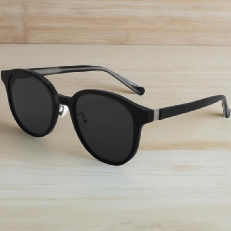 Classic round oval PVC sunglasses for men and women Crystal Gray-Black Two-Tone
Classic round oval PVC sunglasses for men and women Crystal Gray-Black Two-Tone