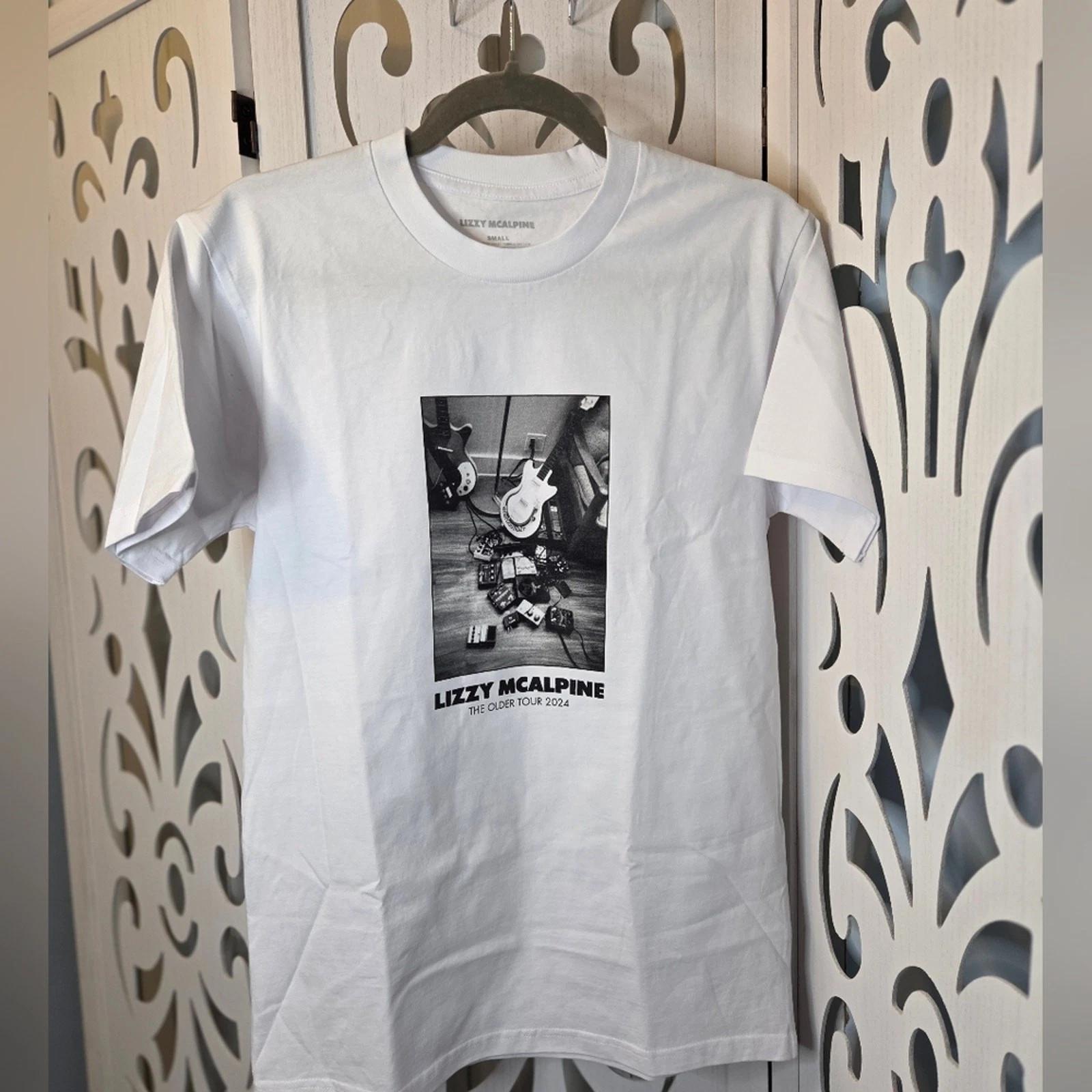 Lizzy McAlpine The Older Tour 2024 T Shirt White Graphic Concert Tee Small 4XL
Lizzy McAlpine The Older Tour 2024 T Shirt White Graphic Concert Tee Small 4XL