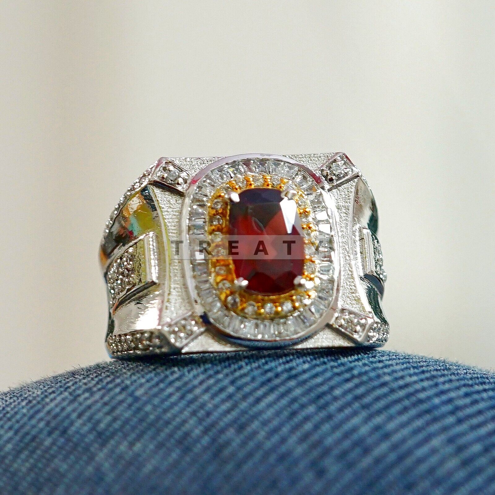 Чоловіча каблучка зі стерлінгового срібла 925 проби з овальним гранатом #321 JL375732435738 4-16 US срібний
Чоловіча каблучка зі стерлінгового срібла 925 проби з овальним гранатом #321 JL375732435738 4-16 US срібний