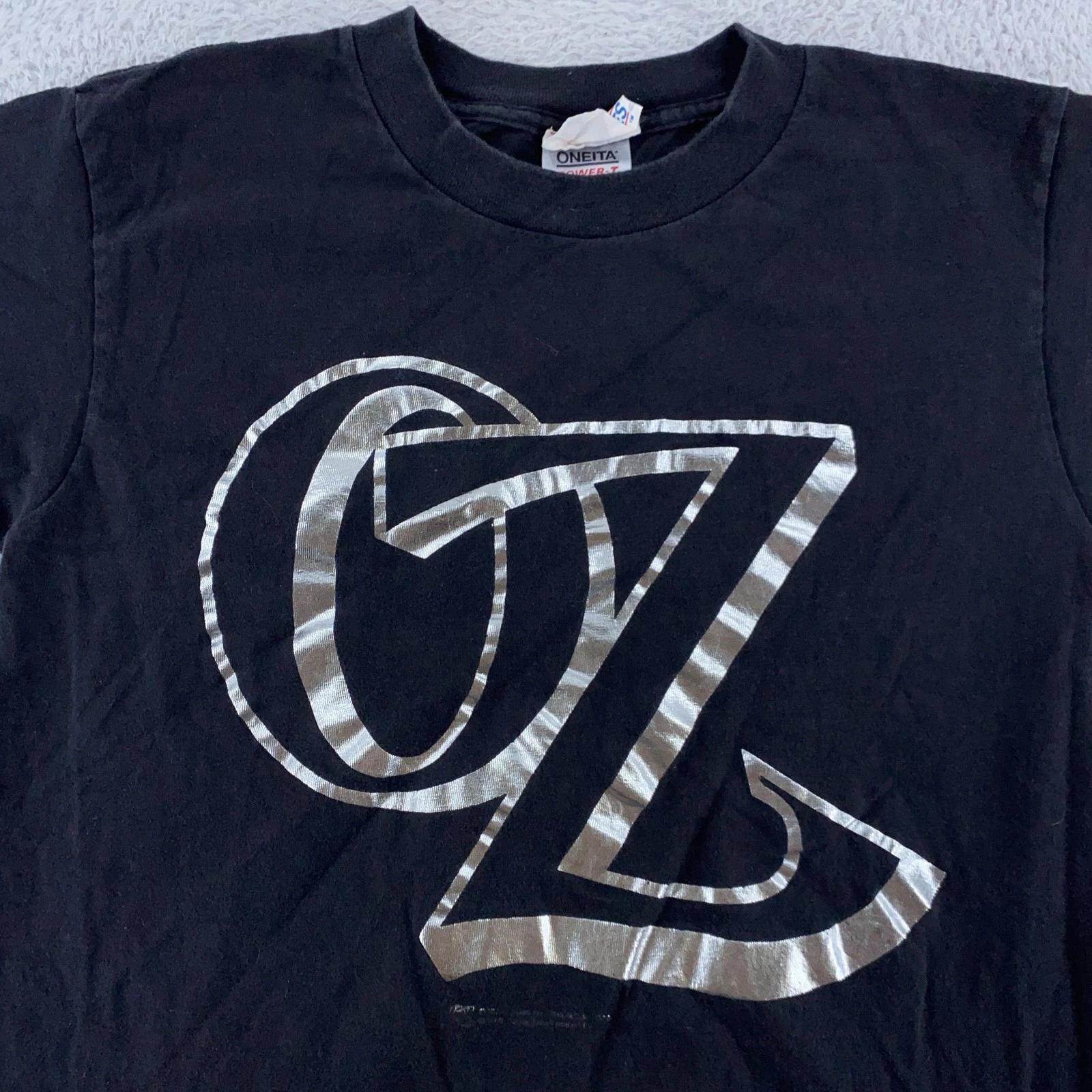 Vintage Wizard of Oz Shirt Mens Small Black Silver Metallic Movie Musical 90s 3XL
Vintage Wizard of Oz Shirt Mens Small Black Silver Metallic Movie Musical 90s 3XL