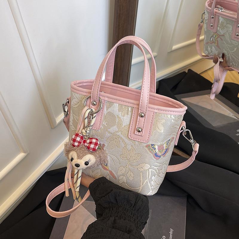 Exquisite embroidered women s bag summer new fashion texture shoulder messenger bag niche portable tote bag рожевий
Exquisite embroidered women s bag summer new fashion texture shoulder messenger bag niche portable tote bag рожевий