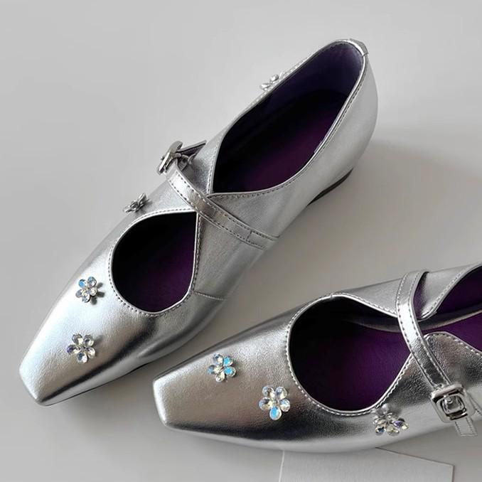 Small square head inner height increase silver Mary Jane women s shoes French rhinestone flower word with light mouth single shoes 34
Small square head inner height increase silver Mary Jane women s shoes French rhinestone flower word with light mouth single shoes 34