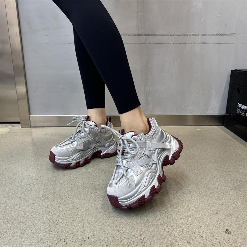 Summer Women Platform Sneakers Retro Patchwork Genuine Leather Ladies Shoes Daily Casual Brand Chunky Sport Sneaker 35
Summer Women Platform Sneakers Retro Patchwork Genuine Leather Ladies Shoes Daily Casual Brand Chunky Sport Sneaker 35