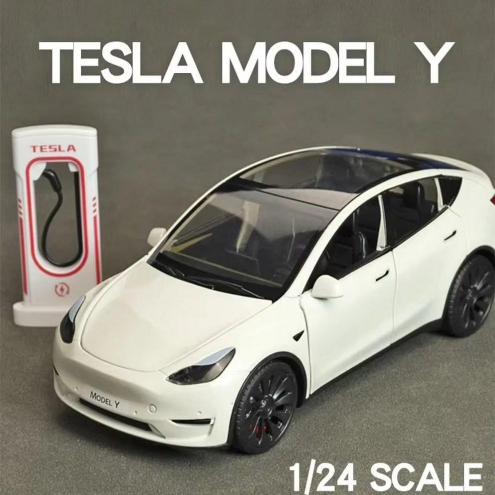 Tesla Model Y 1:24 Scale Die-cast Model with Charging Station
Tesla Model Y 1:24 Scale Die-cast Model with Charging Station
