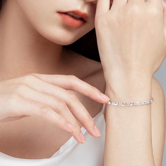 Yousheng Women Bracelet Lucky Clover Heart Shape Adjustable Length Bracelet Smooth Surface Anniversary Birthday Christmas Bangle серебряный
Yousheng Women Bracelet Lucky Clover Heart Shape Adjustable Length Bracelet Smooth Surface Anniversary Birthday Christmas Bangle серебряный