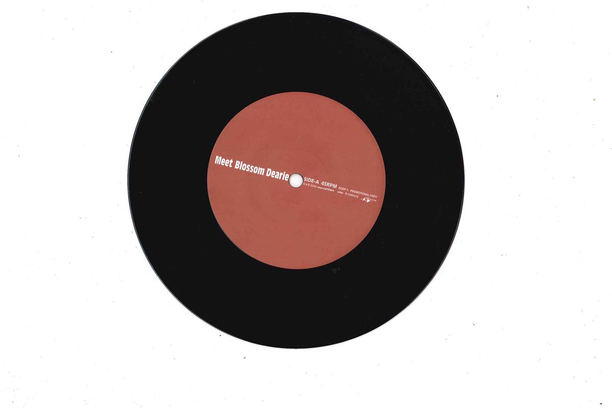 7inch Record BLOSSOM DEARIE - Sings Rootin Songs R0300418 DIWTHEGARDEN Japan Jazz Used
7inch Record BLOSSOM DEARIE - Sings Rootin Songs R0300418 DIWTHEGARDEN Japan Jazz Used