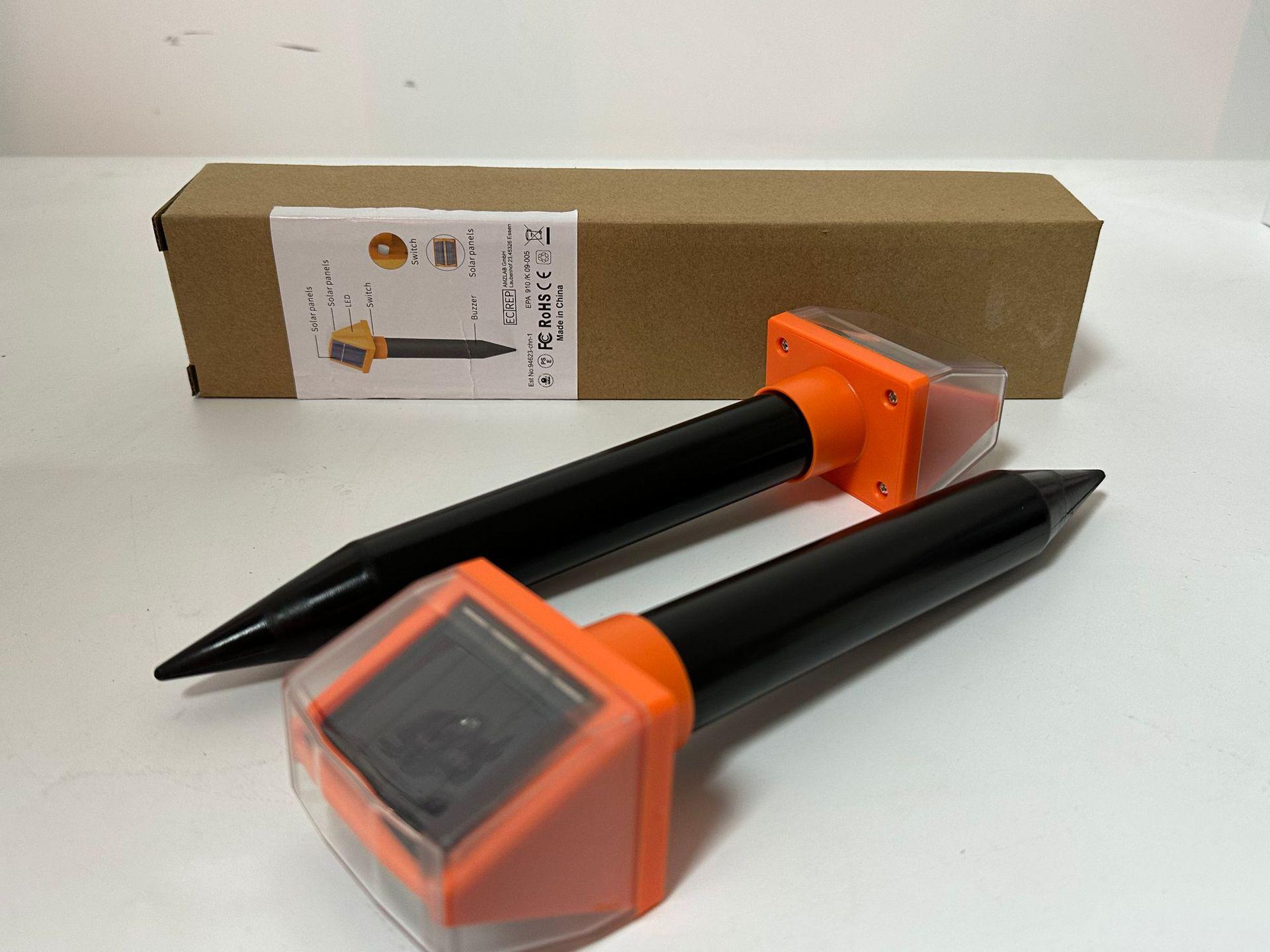 Solar Ultrasonic Rat and Snake Repeller: Waterproof Outdoor Animal Deterrent with Ground Plug.
Solar Ultrasonic Rat and Snake Repeller: Waterproof Outdoor Animal Deterrent with Ground Plug.