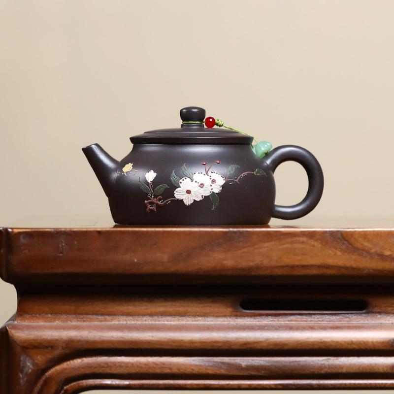 210ml Yixing Purple Clay Teapots Famous Handmade Butterfly Flower Pot Raw Ore Black Zhu Mud Tea Infuser Kettle Zisha Tea Set
210ml Yixing Purple Clay Teapots Famous Handmade Butterfly Flower Pot Raw Ore Black Zhu Mud Tea Infuser Kettle Zisha Tea Set