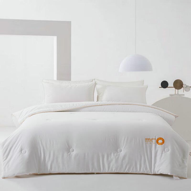 Tanghuang All-Season Puff Comforter
Tanghuang All-Season Puff Comforter