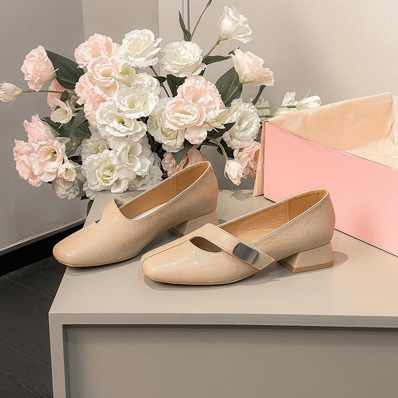 Retro square head Mary Jane shoes women s fashion shallow mouth temperament trendy square heel work shoes single shoes 40 хаки
Retro square head Mary Jane shoes women s fashion shallow mouth temperament trendy square heel work shoes single shoes 40 хаки