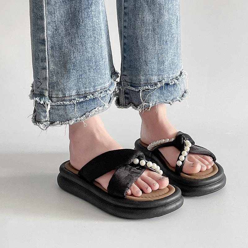 Roman half-drag French style beautiful matching skirt versatile cool slippers women s summer wear 2025 new thick bottom fashion temperament 35 чорний
Roman half-drag French style beautiful matching skirt versatile cool slippers women s summer wear 2025 new thick bottom fashion temperament 35 чорний