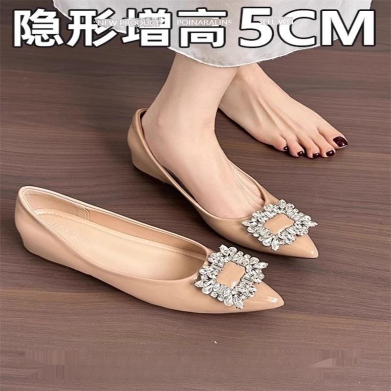 French flash diamond inner height increase small fragrant wind pointed single shoes women s 2025 summer new one-pedal soft-soled beanie ladyshoes 40 абрикосовий
French flash diamond inner height increase small fragrant wind pointed single shoes women s 2025 summer new one-pedal soft-soled beanie ladyshoes 40 абрикосовий