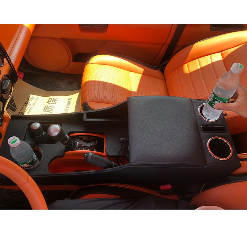 For 2007-2023 Toyota FJ Cruiser models, the large-capacity armrest box features a charging port, cup holders, and storage space. чёрный
For 2007-2023 Toyota FJ Cruiser models, the large-capacity armrest box features a charging port, cup holders, and storage space. чёрный
