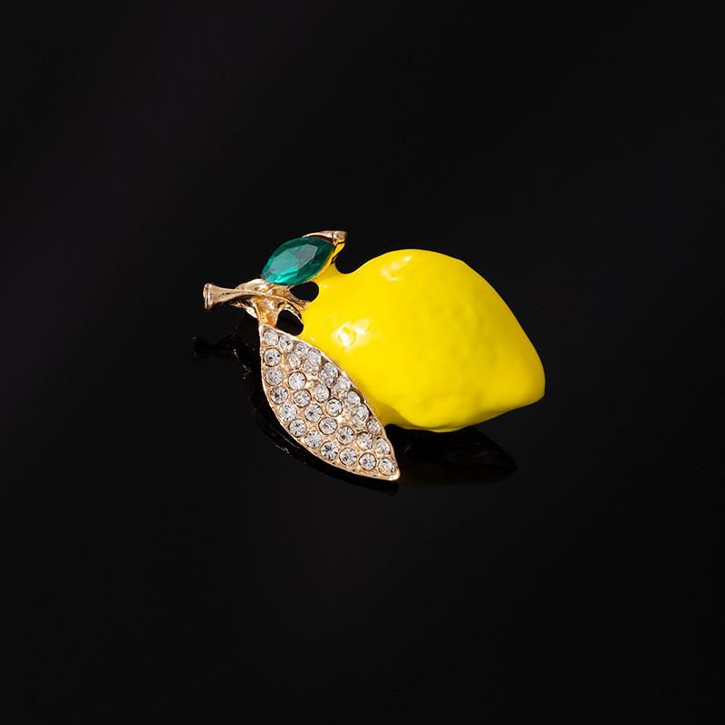 European & American Court Style Fruit Brooch - Peacock, Swan, Cherry, Apple, Durian & Lemon Pin for Women
European & American Court Style Fruit Brooch - Peacock, Swan, Cherry, Apple, Durian & Lemon Pin for Women