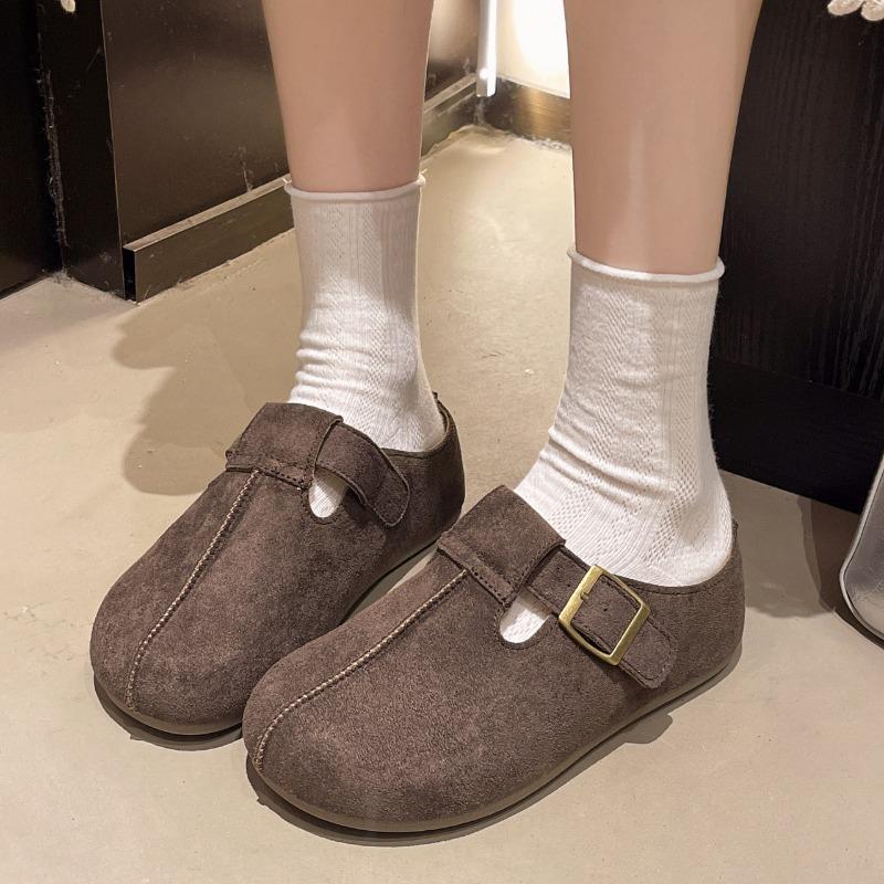 Thick-soled inner height increase peanut bag head half slippers wear new autumn one-pedal Boken single shoes 40 малиновый
Thick-soled inner height increase peanut bag head half slippers wear new autumn one-pedal Boken single shoes 40 малиновый