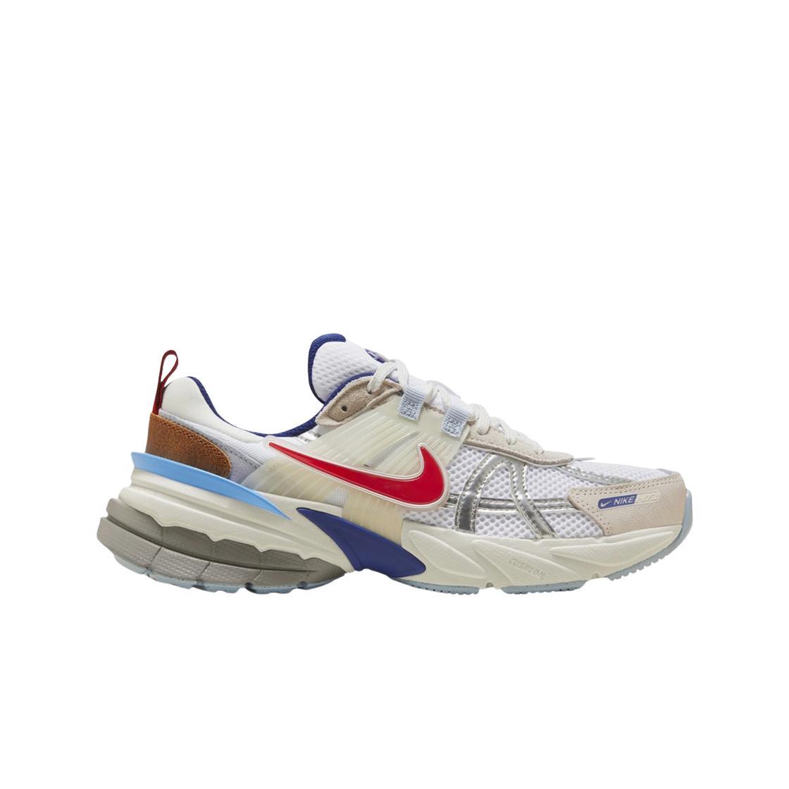 Nike V2k Run Metallic Silver Gym Red 235(US W6.5 M5)
Nike V2k Run Metallic Silver Gym Red 235(US W6.5 M5)