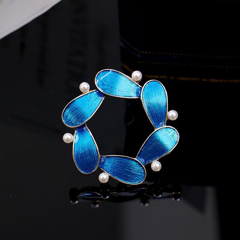 Голубой лотос брошь женская ниша лотос брошь китайский стиль брошь костюм аксессуары
Голубой лотос брошь женская ниша лотос брошь китайский стиль брошь костюм аксессуары