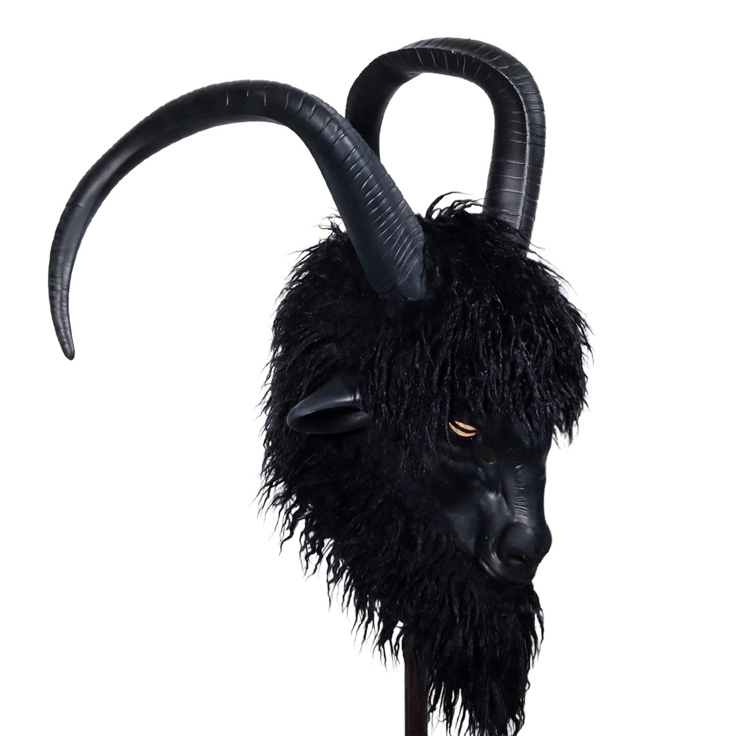 Animal Goat Mask Cosplay Evil Black Phillip Goat With Large Horns Latex Helmet Halloween Carnival Dress Up Party Costume Props
Animal Goat Mask Cosplay Evil Black Phillip Goat With Large Horns Latex Helmet Halloween Carnival Dress Up Party Costume Props