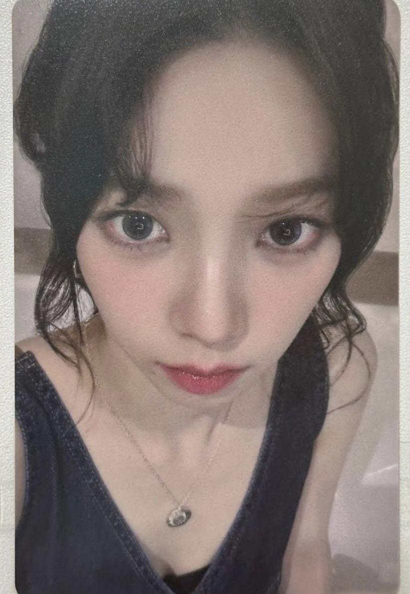 Used aespa KARINA Armageddon Drama iMe Sign Event Official Photo Card Limited TAIWAN RARE
Used aespa KARINA Armageddon Drama iMe Sign Event Official Photo Card Limited TAIWAN RARE