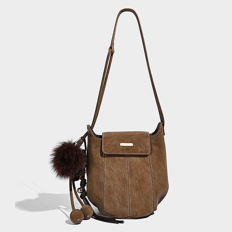 2025 Winter New Fashion Frosted Leather Handbag for Women, Niche Design, High-end Feel, Single Shoulder Crossbody Small Square Bag 14*12*21CM коричневый
2025 Winter New Fashion Frosted Leather Handbag for Women, Niche Design, High-end Feel, Single Shoulder Crossbody Small Square Bag 14*12*21CM коричневый