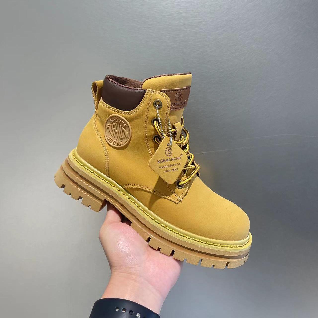 Leather Martin boots new wind women s thick-soled heightening locomotive boots short boots big yellow boots 42
Leather Martin boots new wind women s thick-soled heightening locomotive boots short boots big yellow boots 42