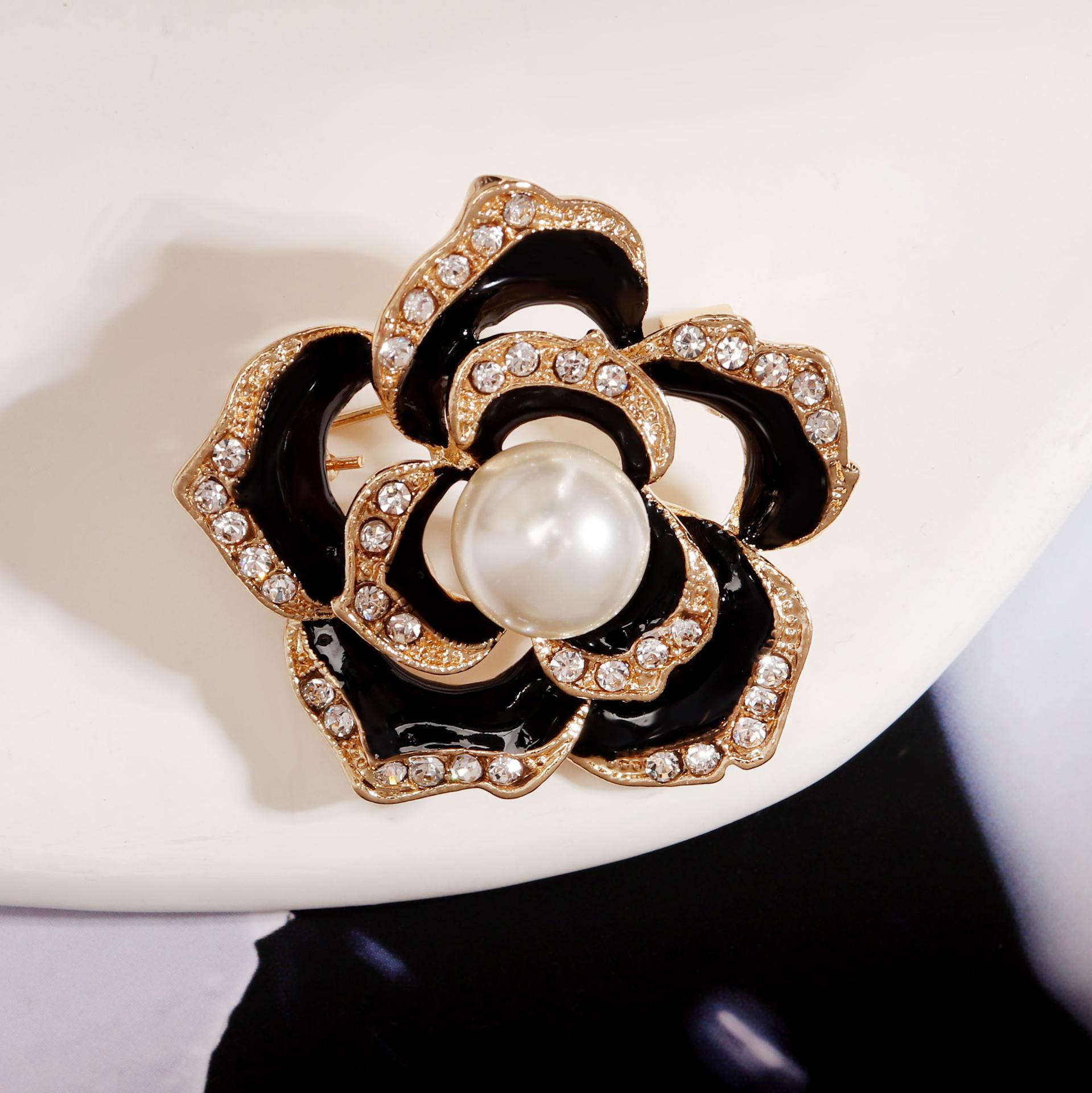SKEDS Fashion Women Camellia Flower Crystal Enamel Brooches Pins Elegant Lady Plant Party Wedding Accessories Jewelry Corsage
SKEDS Fashion Women Camellia Flower Crystal Enamel Brooches Pins Elegant Lady Plant Party Wedding Accessories Jewelry Corsage