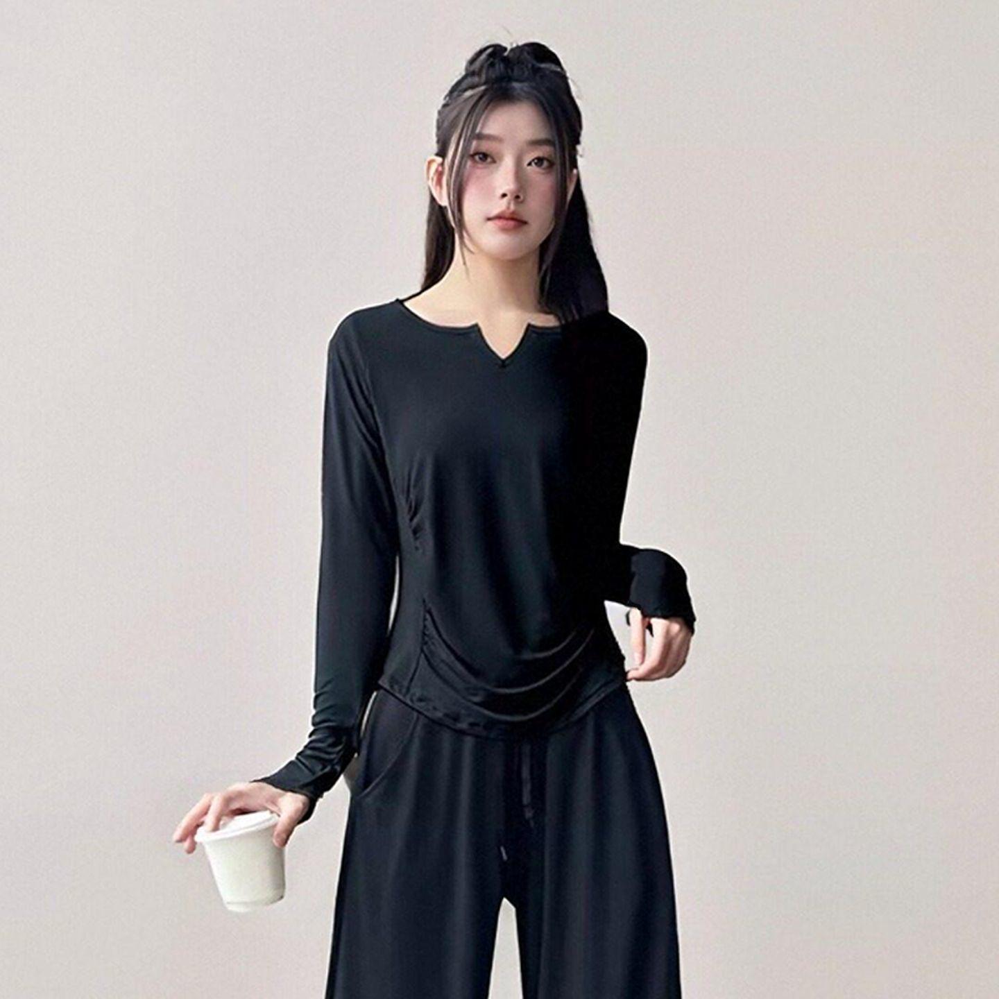 Women s Autumn 2025 Sportswear Set: Morning Run Yoga Top & Fitness Pants M for 96-110 jin
Women s Autumn 2025 Sportswear Set: Morning Run Yoga Top & Fitness Pants M for 96-110 jin