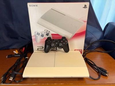 SONY PlayStation 3 CECH-4200B Класичний білий 250 ГБ з коробкою, контролером, шнуром живлення
SONY PlayStation 3 CECH-4200B Класичний білий 250 ГБ з коробкою, контролером, шнуром живлення