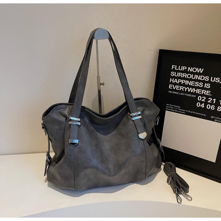 Новая модная европейская красивая женская сумка ретро простая сумка-тоут большой вместимости сумка для поездок на работу на плечо сумка-мессенджер темно-серого
Новая модная европейская красивая женская сумка ретро простая сумка-тоут большой вместимости сумка для поездок на работу на плечо сумка-мессенджер темно-серого