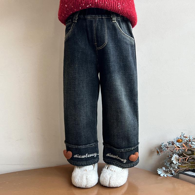 Girls Fleece-Lined Wide-Leg Jeans - Autumn/Winter 2025 Fashion 140 cm темно-синього кольору
Girls Fleece-Lined Wide-Leg Jeans - Autumn/Winter 2025 Fashion 140 cm темно-синього кольору