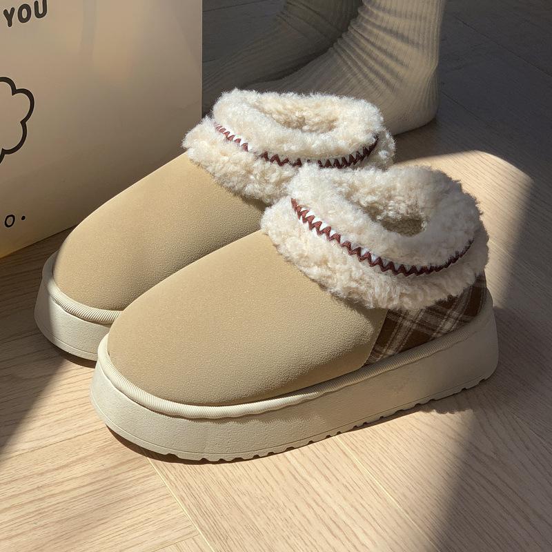 Новые утолщенные хлопковые туфли на высокой подошве со средней высотой верха, осенне-зимние домашние бархатные теплые и нескользящие, для通勤, снежные хлопковые туфли 40-41
Новые утолщенные хлопковые туфли на высокой подошве со средней высотой верха, осенне-зимние домашние бархатные теплые и нескользящие, для通勤, снежные хлопковые туфли 40-41