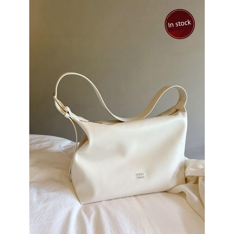 South Wind Chio2nd Work Commuter Shoulder Big Bag
South Wind Chio2nd Work Commuter Shoulder Big Bag